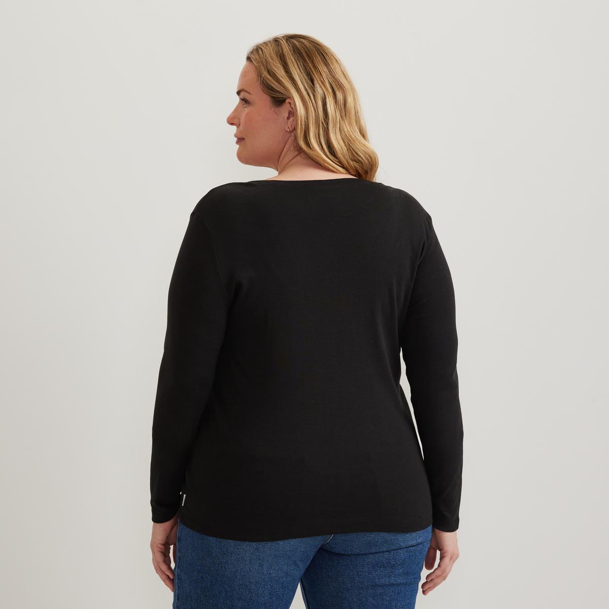 Women's Everyday Long-Sleeve V-Neck T-Shirt