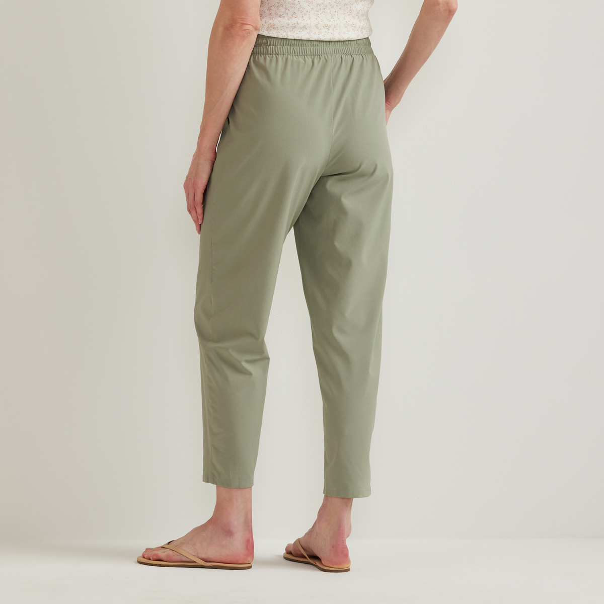 Women's Departure Stretch Tie-Front Ankle Pants