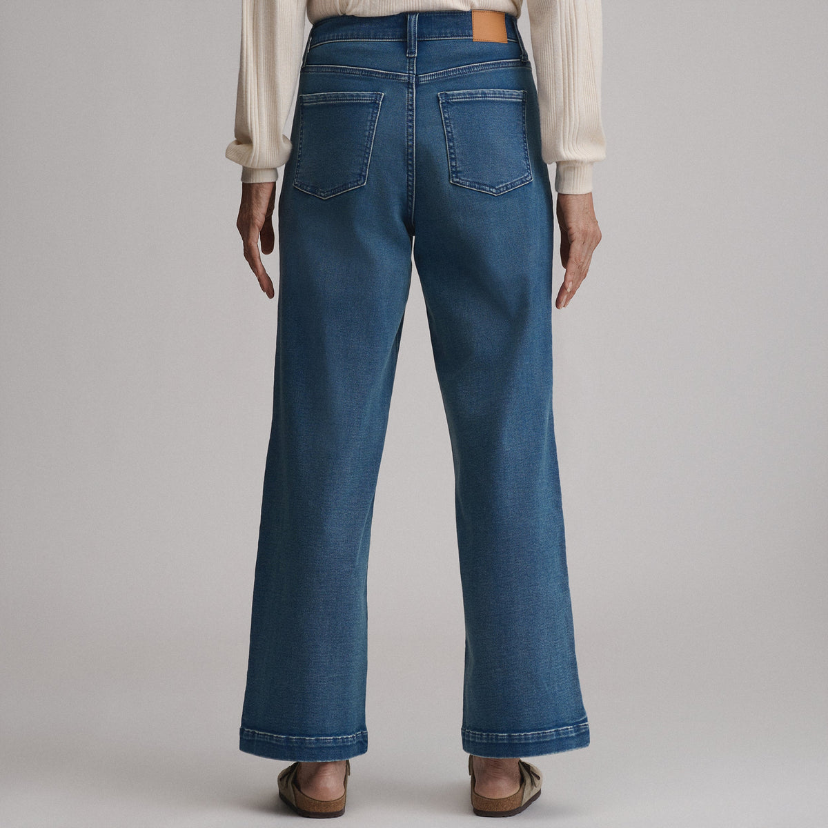 Women's High Waisted Wide-Leg Jean